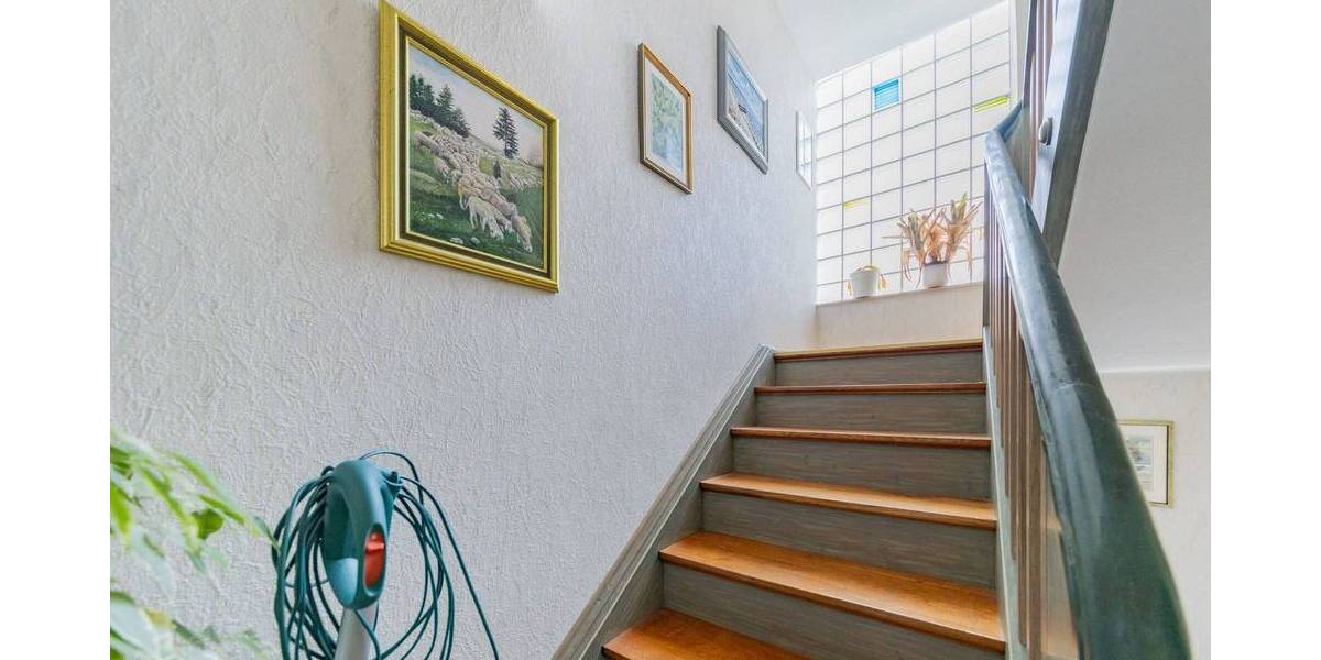 Reihenmittelhaus Sennfeld - 4 Zimmer, 115 m&sup2;, 279.990&euro; | Angebot:25768699