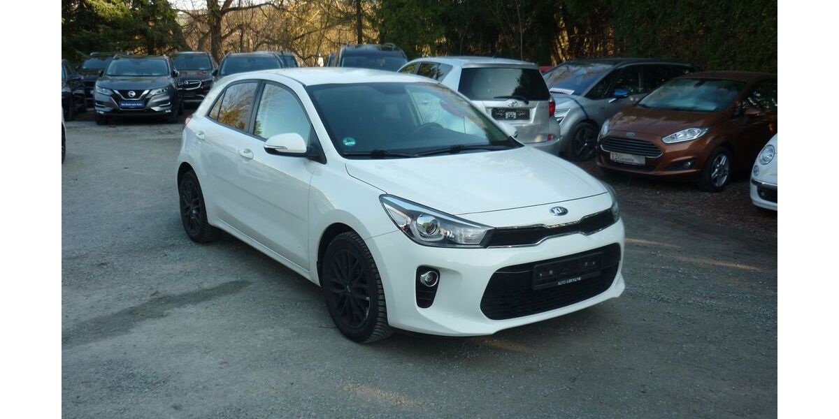 Kia Rio 87.500 km 8.900 &euro; Estenfeld bei Würzburg 97230