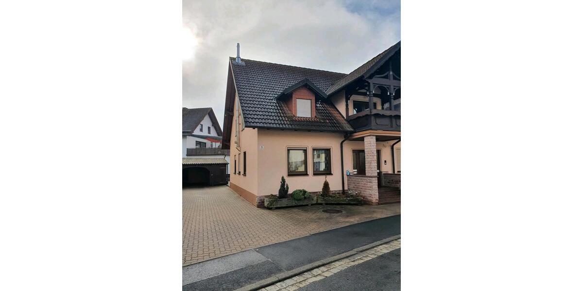 Etagenwohnung Bad Kissingen - 5 Zimmer, 130 m&sup2;, 850&euro; | Angebot:25309067