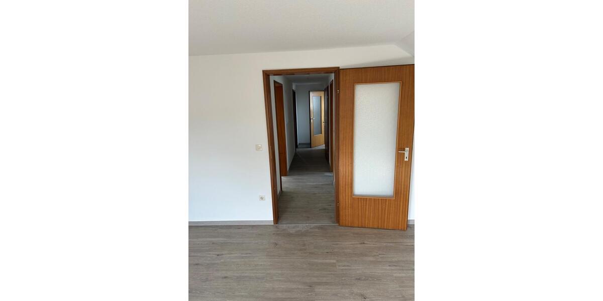 Dachgeschoßwohnung Bad Kissingen - 3 Zimmer, 75 m&sup2;, 630&euro; | Angebot:26039149