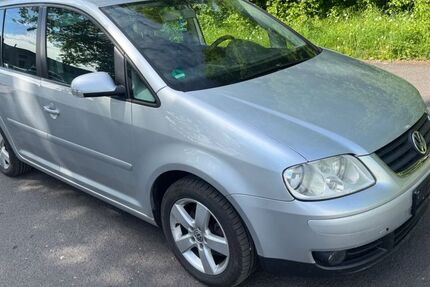 VW Touran 259.500 km 2.890 &euro; Schweinfurt 97422