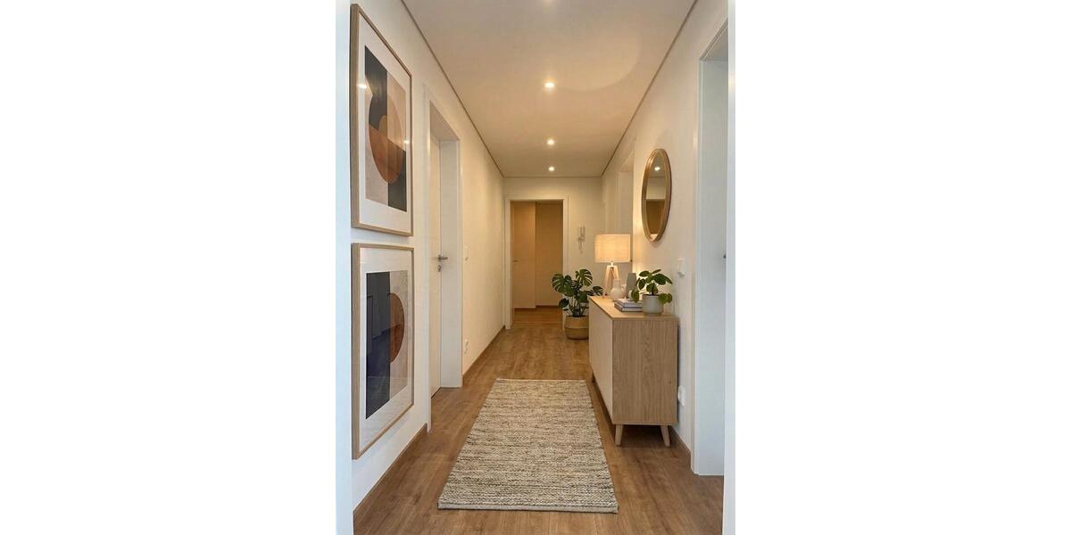 Dachgeschoßwohnung Sennfeld - 4 Zimmer, 88 m&sup2;, 1.100&euro; | Angebot:26385686