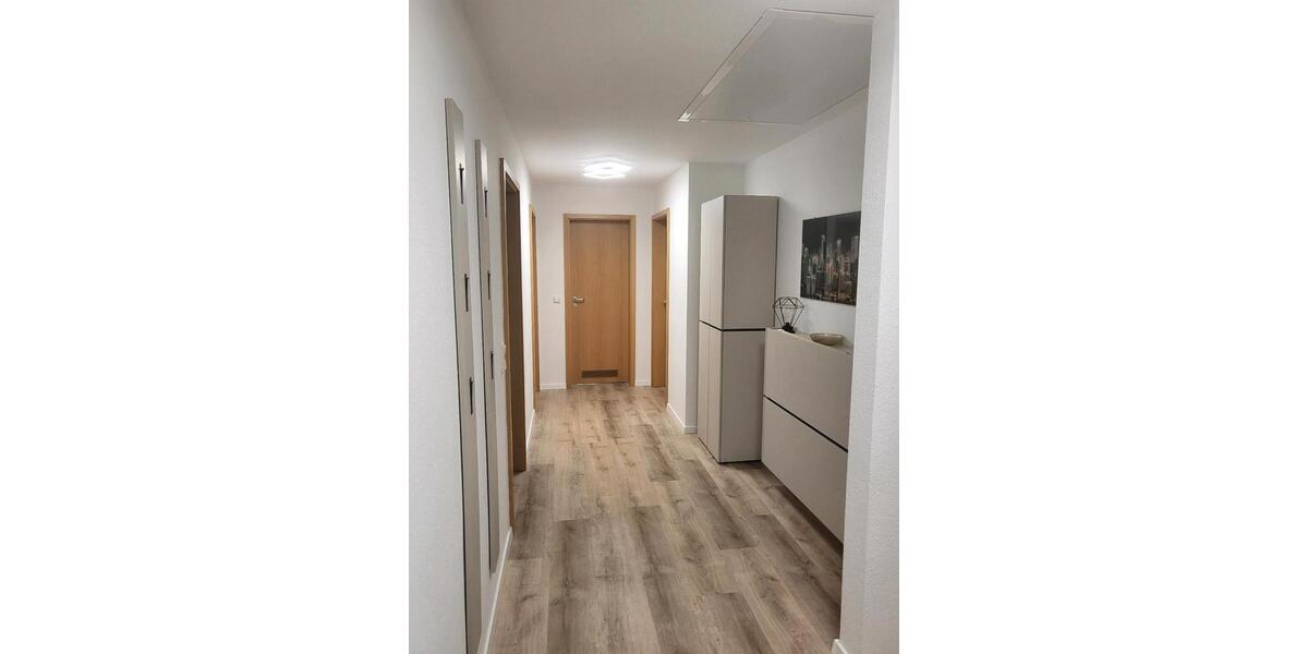 Dachgeschoßwohnung Schweinfurt Haardt - 4 Zimmer, 92 m&sup2;, 275.000&euro; | Angebot:25303527