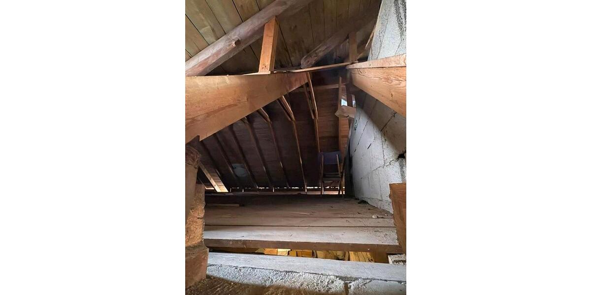 Einfamilienhaus Sulzfeld - 10 Zimmer, 209 m&sup2;, 205.000&euro; | Angebot:23431179