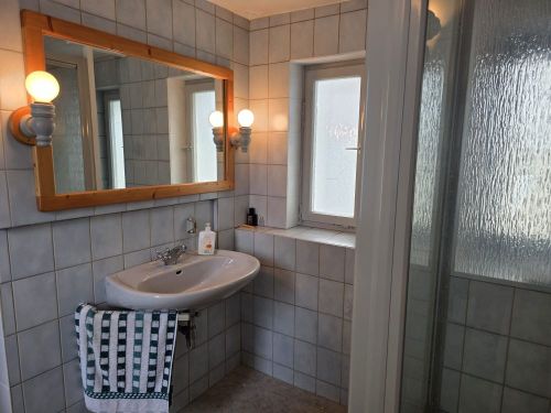 Charmantes Einfamilienhaus in ruhiger Lage von 97717 Sulzthal (ID 10693) - Einfamilienhaus Sulzthal Sulzthal | Angebot:27150811