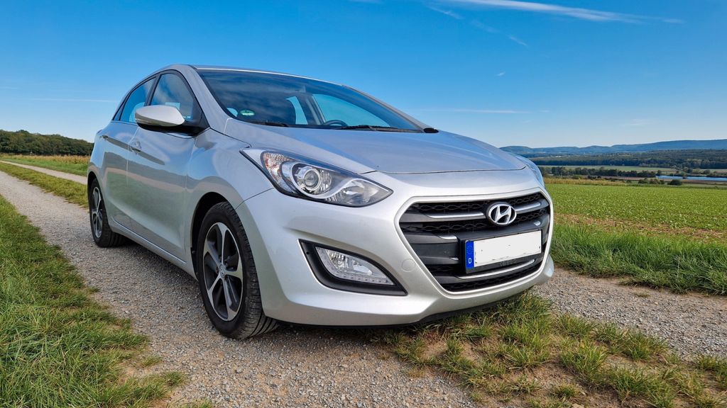 Hyundai i30 98.200 km 8.600 &euro; Gädheim 97503