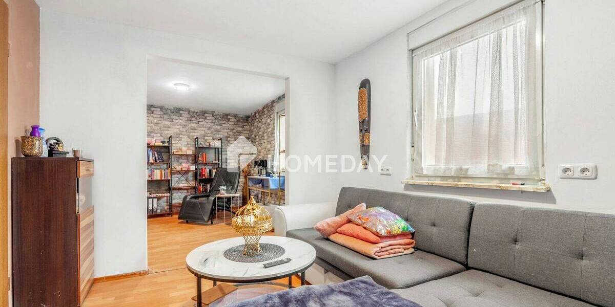 Einfamilienhaus Bergtheim Opferbaum - 8 Zimmer, 220 m&sup2;, 335.000&euro; | Angebot:25684249