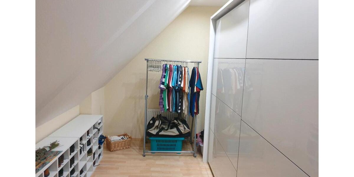 Etagenwohnung Schwarzach am Main - 4 Zimmer, 120 m&sup2;, 1.200&euro; | Angebot:26036592