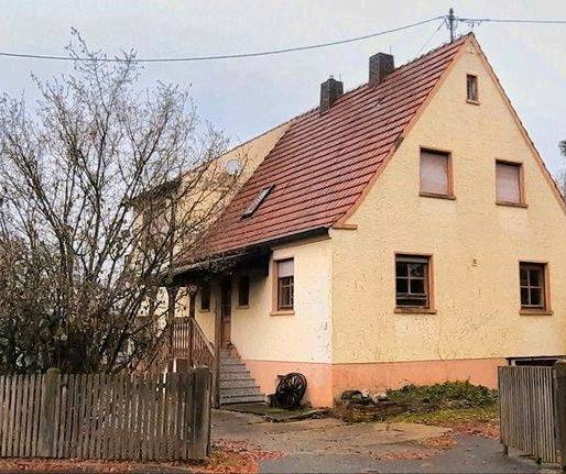 Einfamilienhaus Hofheim in Unterfranken - 6 Zimmer, 150 m&sup2;, 180.000&euro; | Angebot:26090015