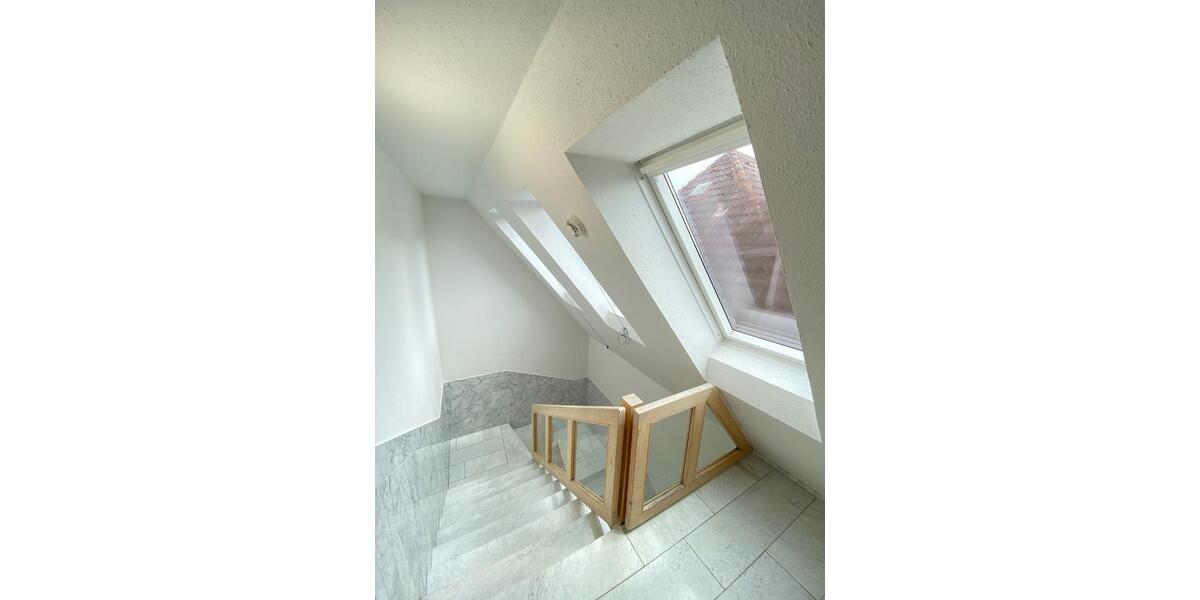 Dachgeschoßwohnung Haßfurt - 4 Zimmer, 86 m&sup2;, 780&euro; | Angebot:25512566