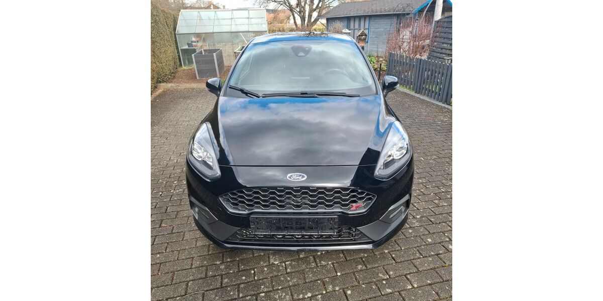 Ford Fiesta 117.421 km 12.900 &euro; Burglauer 97724