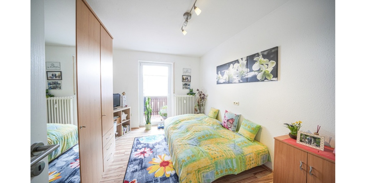 Sehr gepflegtes, freistehendes Mehrfamilien- Generationenhaus, zur Eigennutzung und Kapitalanlage - Mehrfamilienhaus, Wohnhaus Poppenhausen | Angebot:25374817