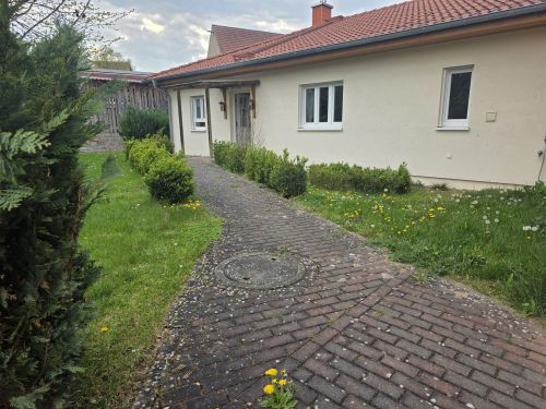 Schönes, ebenerdiges Einfamilienhaus in 97450 Arnstein-Büchhold, 28 km von Würzburg und 15 km von Schweinfurt entfernt (ID 10640) - Einfamilienhaus Arnstein Arnstein , Unterfr | Angebot:26803430