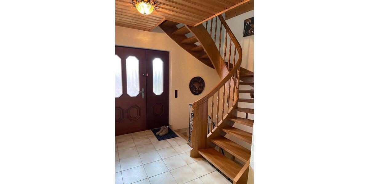 Einfamilienhaus Üchtelhausen - 6 Zimmer, 226 m&sup2;, 580.000&euro; | Angebot:25843459