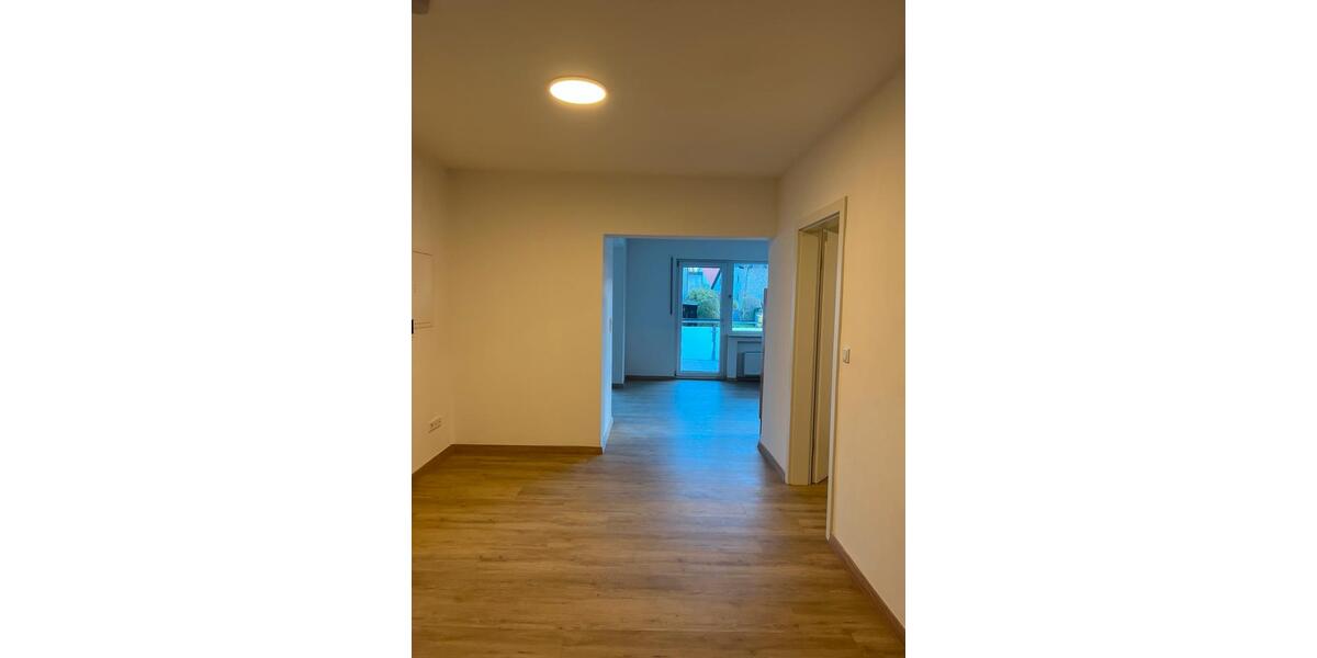 Erdgeschoßwohnung Grafenrheinfeld - 4 Zimmer, 127 m&sup2;, 1.450&euro; | Angebot:26025712
