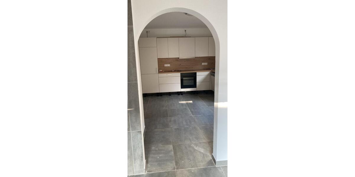 Erdgeschoßwohnung Sulzfeld - 4 Zimmer, 120 m&sup2;, 950&euro; | Angebot:25229438