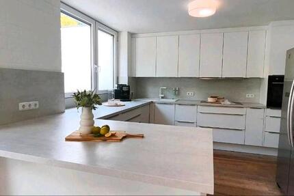 Haus Schweinfurt Haardt - 6 Zimmer, 207 m&sup2;, 685.000&euro; | Angebot:26960831