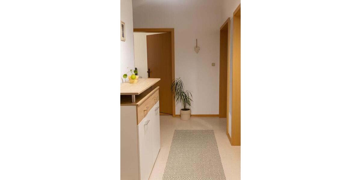Hochparterre Hofheim in Unterfranken - 3 Zimmer, 65 m&sup2;, 600&euro; | Angebot:25382347