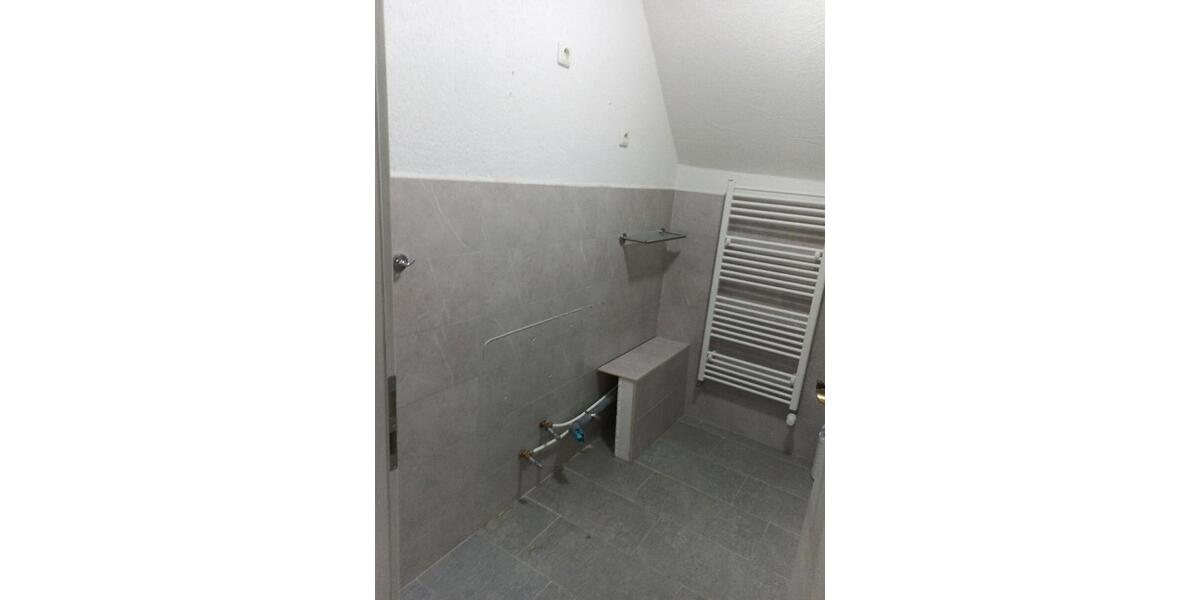 Etagenwohnung Arnstein - 8 Zimmer, 200 m&sup2;, 300.000&euro; | Angebot:26024338