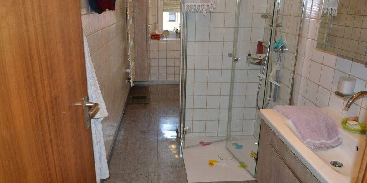 Bauernhaus, Landhaus Oberschwarzach - 1 Zimmer, 230 m&sup2;, 390.000&euro; | Angebot:25670408