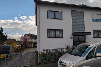 Wohnung Oerlenbach - 3 Zimmer, 65 m&sup2;, 480&euro; | Angebot:25987737