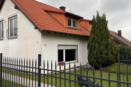 Wohnung Haßfurt - 3 Zimmer, 95 m&sup2;, 850&euro; | Angebot:25644002