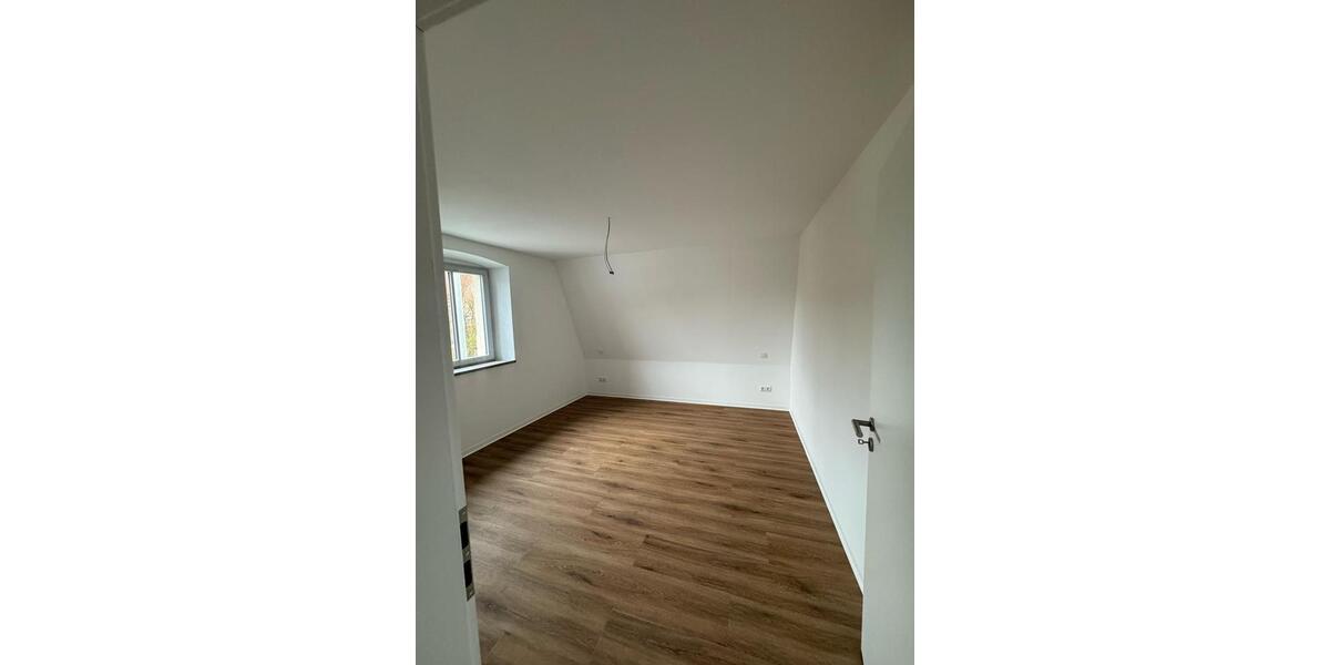Dachgeschoßwohnung Wiesentheid - 2 Zimmer, 54 m&sup2;, 511&euro; | Angebot:25852647