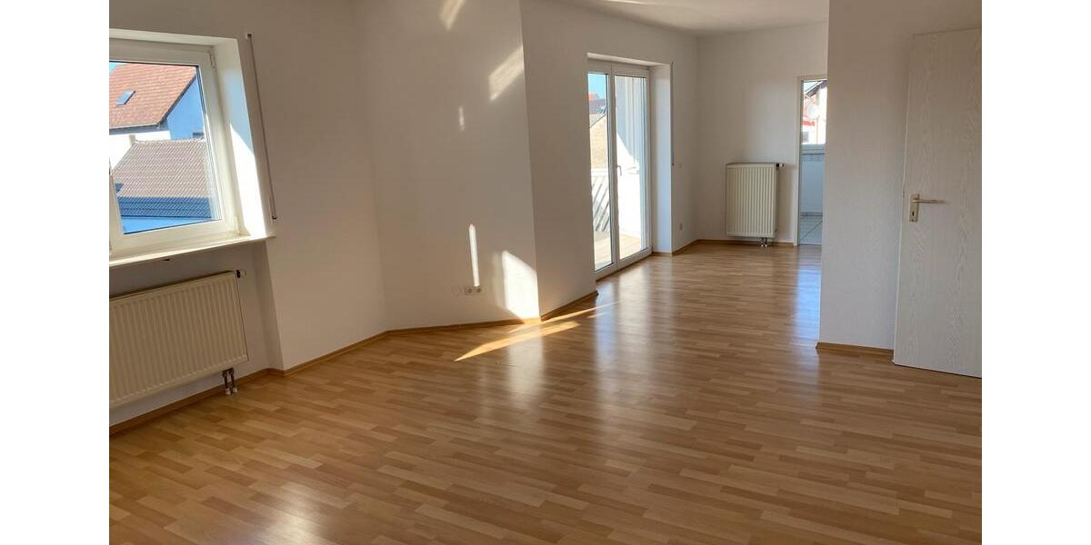 Etagenwohnung Schweinfurt Gartenstadt - 4 Zimmer, 111 m&sup2;, 1.220&euro; | Angebot:25960615