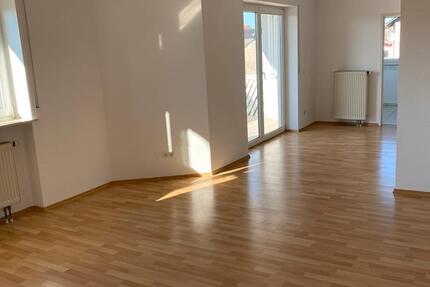 Wohnung Schweinfurt Gartenstadt - 4 Zimmer, 111 m&sup2;, 1.220&euro; | Angebot:25960615