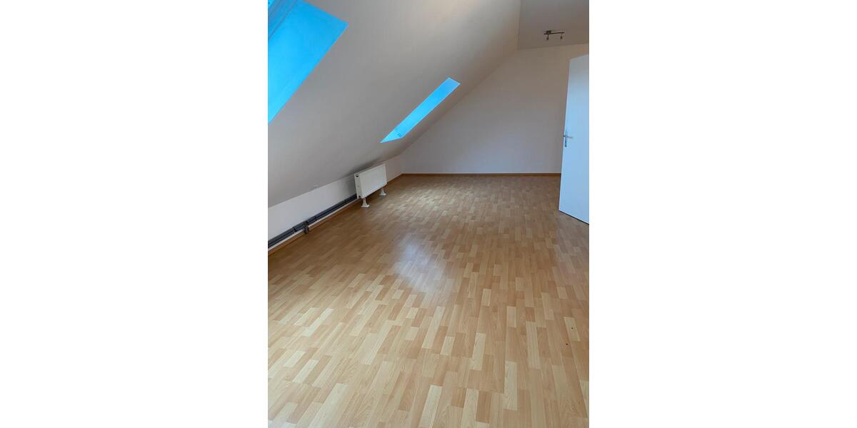 Dachgeschoßwohnung Schwebheim - 1 Zimmer, 55 m&sup2;, 590&euro; | Angebot:25752190