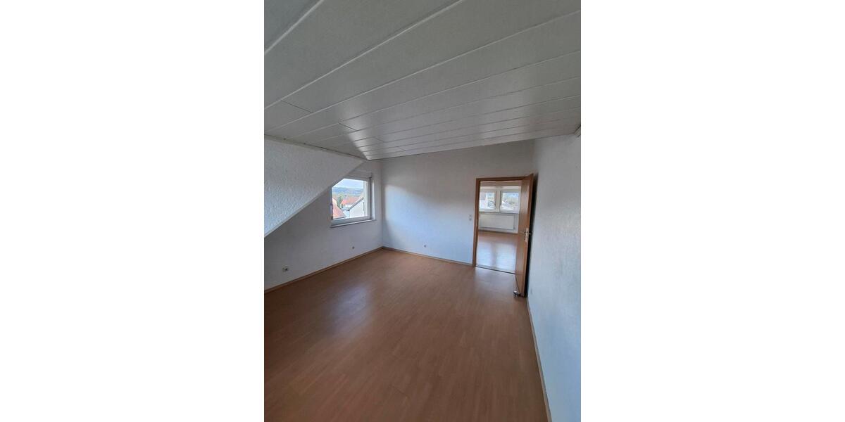 Etagenwohnung Sand am Main - 5 Zimmer, 128 m&sup2;, 1.450&euro; | Angebot:25945284