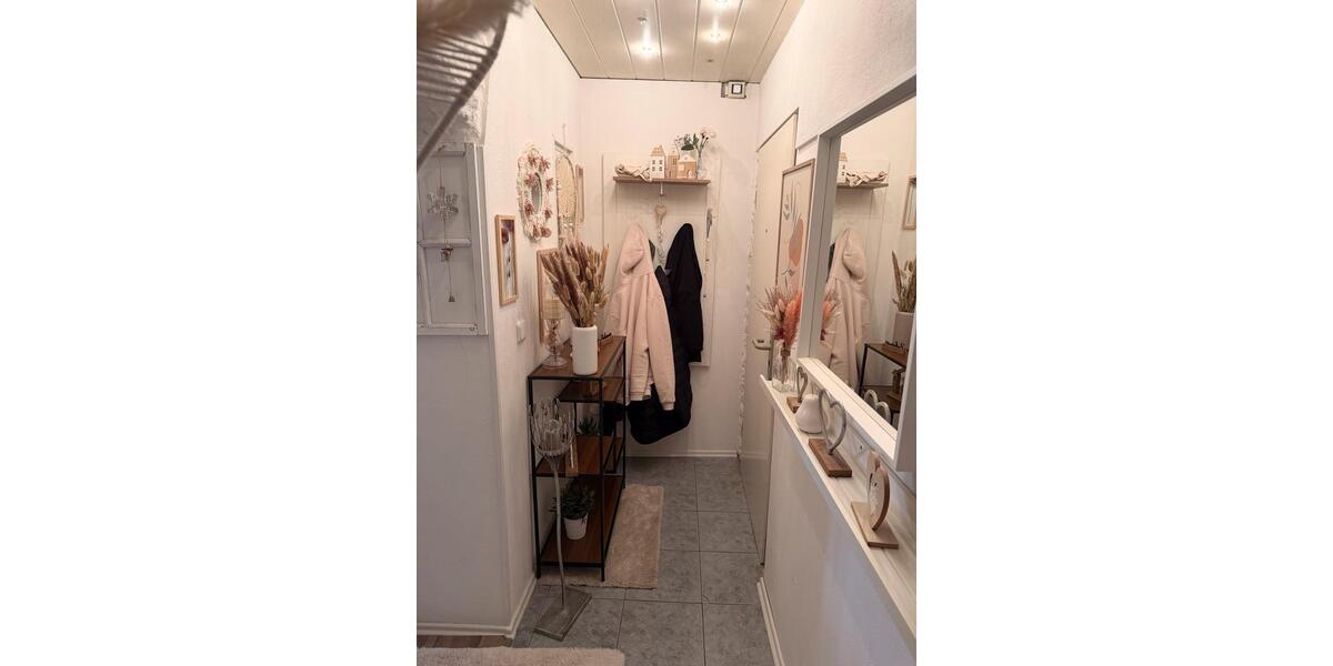 Etagenwohnung Sennfeld - 5 Zimmer, 150 m&sup2;, 1.150&euro; | Angebot:26648151