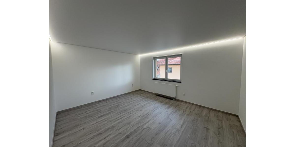 Etagenwohnung Hohenroth - 3.5 Zimmer, 101 m&sup2;, 1.050&euro; | Angebot:26566533