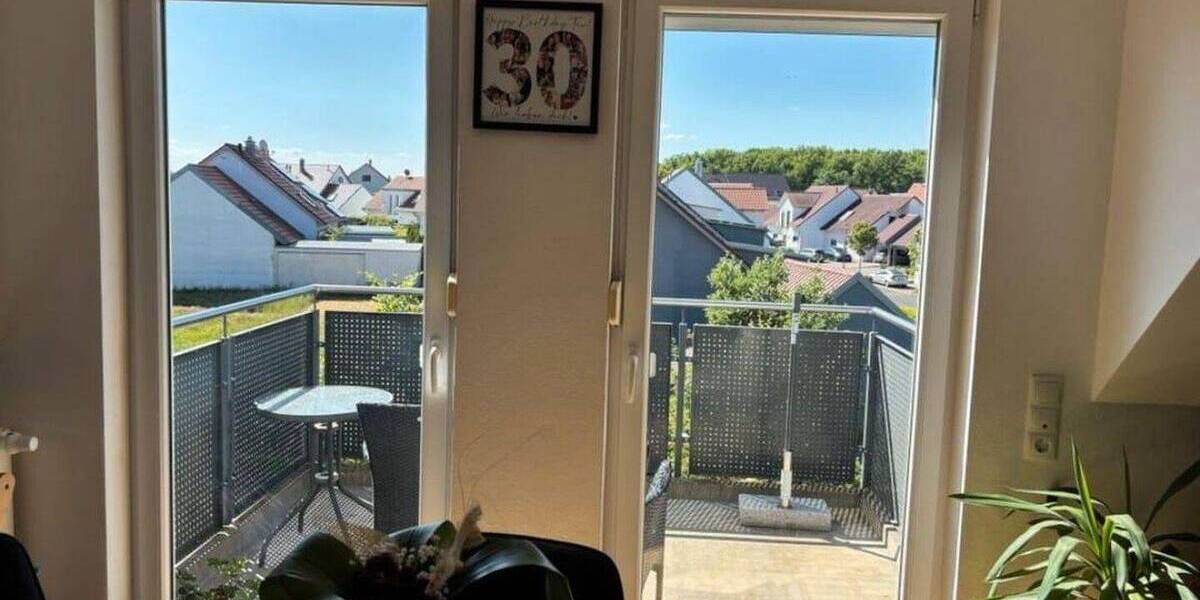 Etagenwohnung Sennfeld Rempertshag - 4 Zimmer, 103 m&sup2;, 1.220&euro; | Angebot:25724195