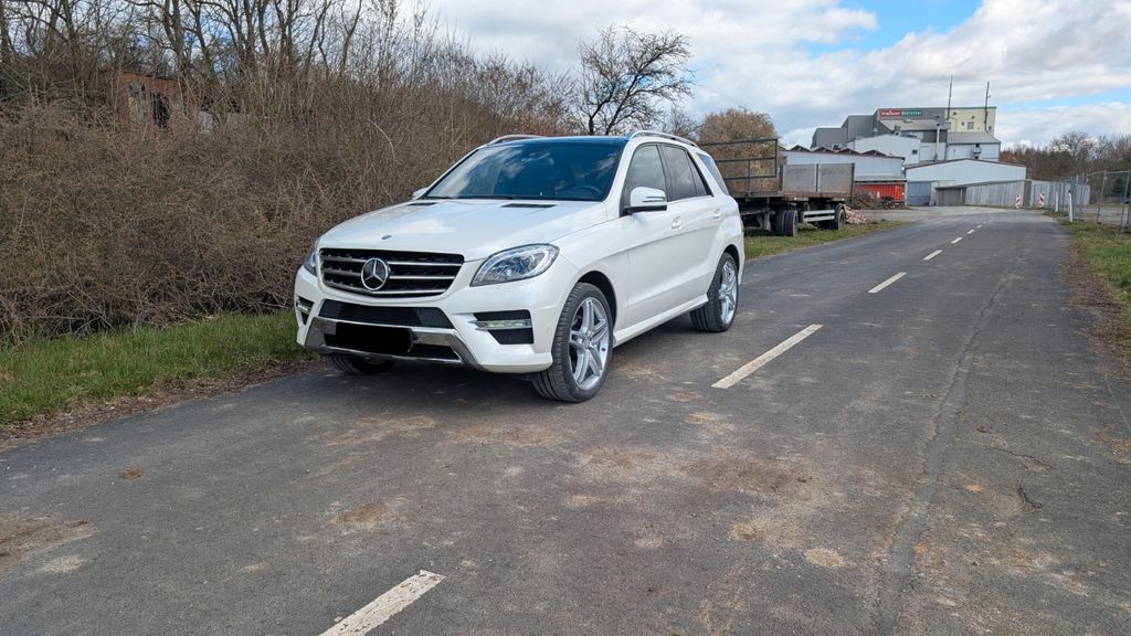 Mercedes-Benz ML 350 163.000 km 20.900 &euro; Gänheim 97450