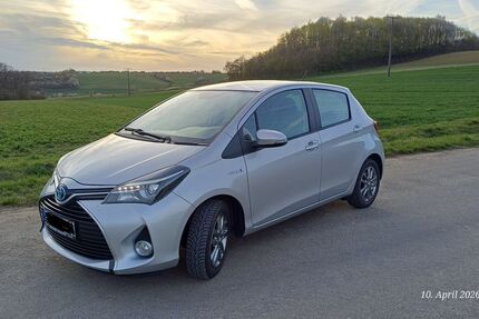 Toyota Yaris 73.000 km 11.600 &euro; Dittelbrunn 97456