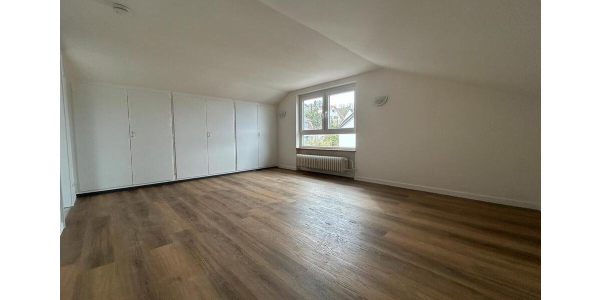 Dachgeschoßwohnung Nüdlingen - 2 Zimmer, 55 m&sup2;, 360&euro; | Angebot:25936867