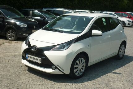 Toyota Aygo (X) 31.500 km 8.500 &euro; Estenfeld bei Würzburg 97230