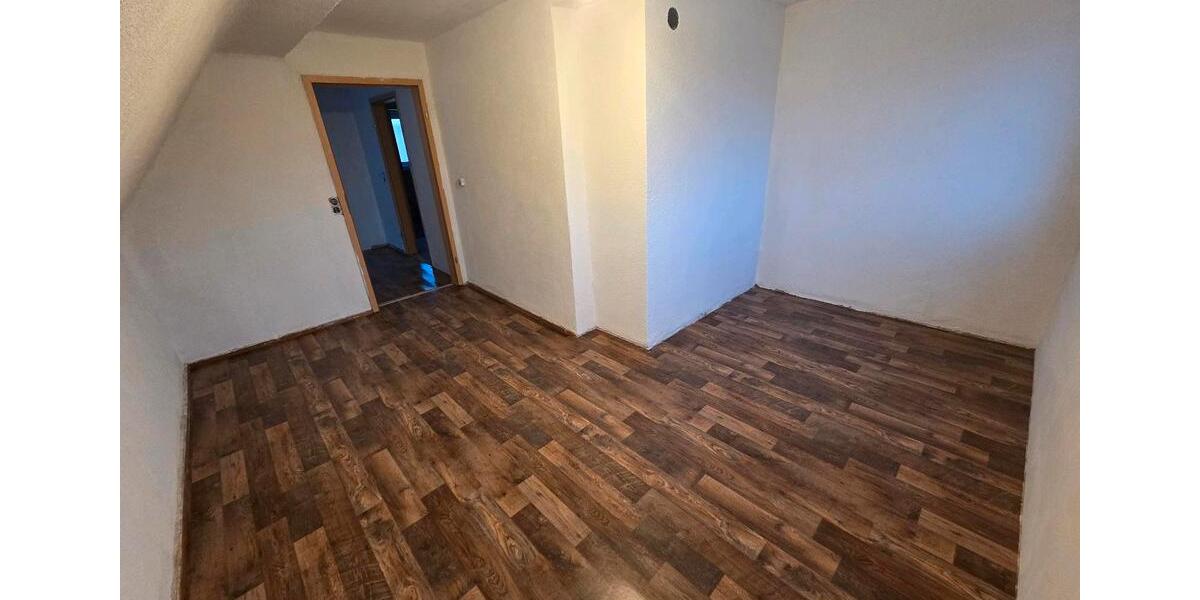 Einfamilienhaus Schweinfurt Haardt - 8 Zimmer, 196 m&sup2;, 120.000&euro; | Angebot:26959541