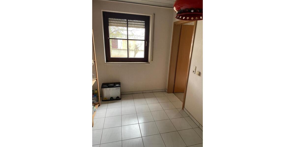 Einfamilienhaus Üchtelhausen - 6 Zimmer, 226 m&sup2;, 580.000&euro; | Angebot:25843459