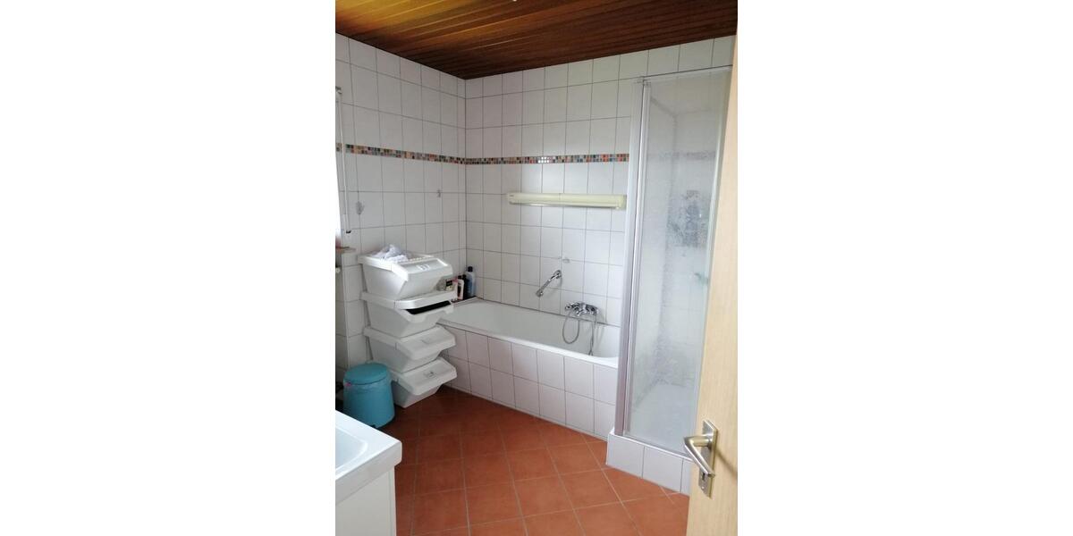 Etagenwohnung Sulzfeld - 4.5 Zimmer, 125 m&sup2;, 690&euro; | Angebot:25903974