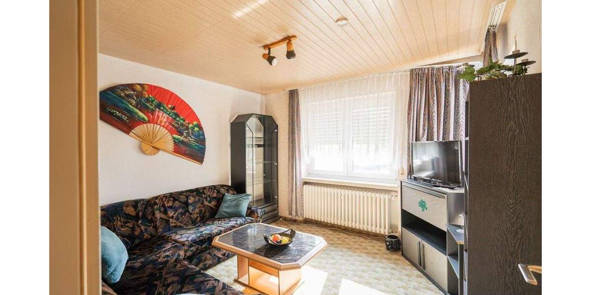 Mehrfamilienhaus, Wohnhaus Strahlungen - 6 Zimmer, 164 m&sup2;, 240.000&euro; | Angebot:25738674