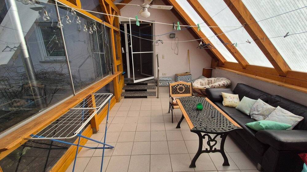 Mehrfamilienhaus, Wohnhaus Sulzthal - 6 Zimmer, 168 m&sup2;, 215.000&euro; | Angebot:26036802