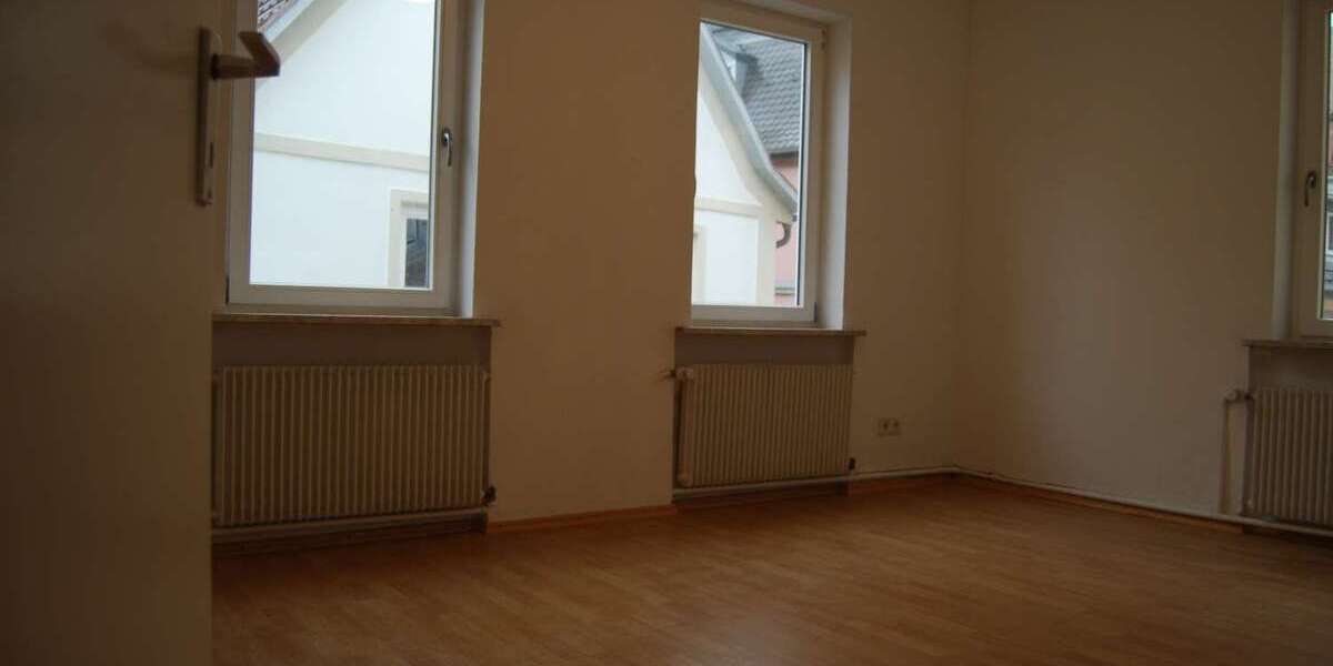 Etagenwohnung Bad Kissingen - 2.5 Zimmer, 68 m&sup2;, 475&euro; | Angebot:27292303
