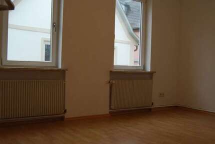 Wohnung Bad Kissingen - 2.5 Zimmer, 68 m&sup2;, 475&euro; | Angebot:27292303