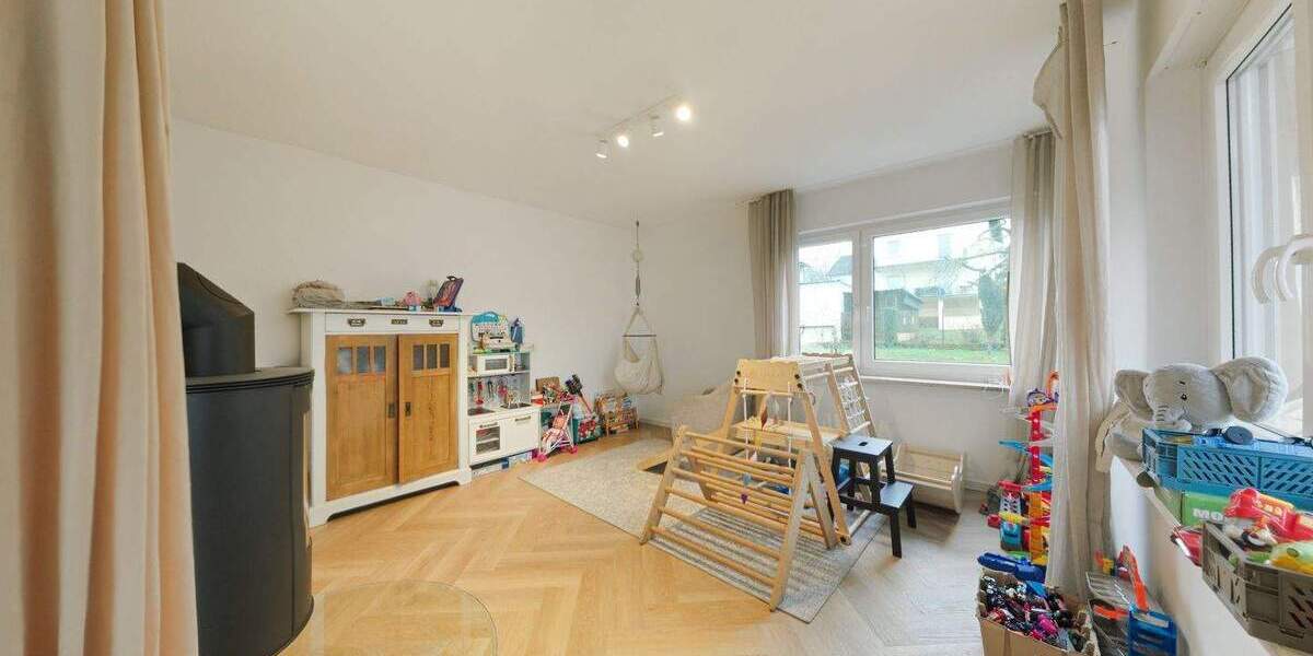 Einfamilienhaus Dittelbrunn Hambach - 6 Zimmer, 165 m&sup2;, 450.000&euro; | Angebot:25880167