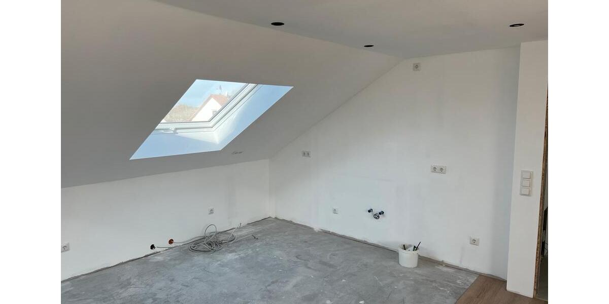 Dachgeschoßwohnung Knetzgau - 3 Zimmer, 70 m&sup2;, 700&euro; | Angebot:26045180