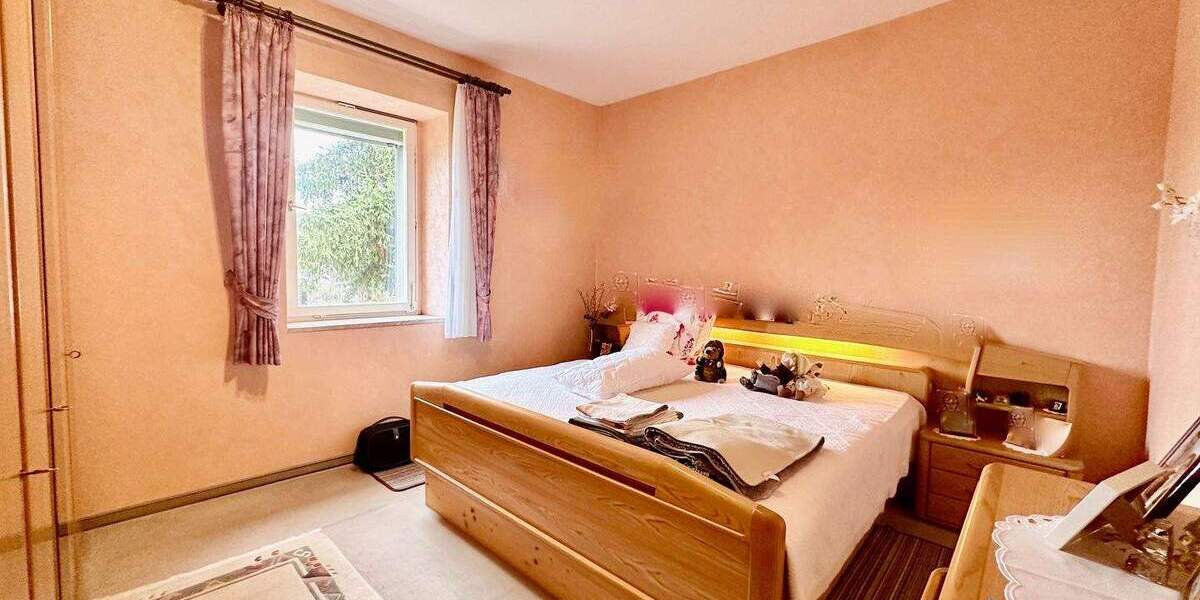 Einfamilienhaus Werneck - 4 Zimmer, 104 m&sup2;, 159.000&euro; | Angebot:25698503