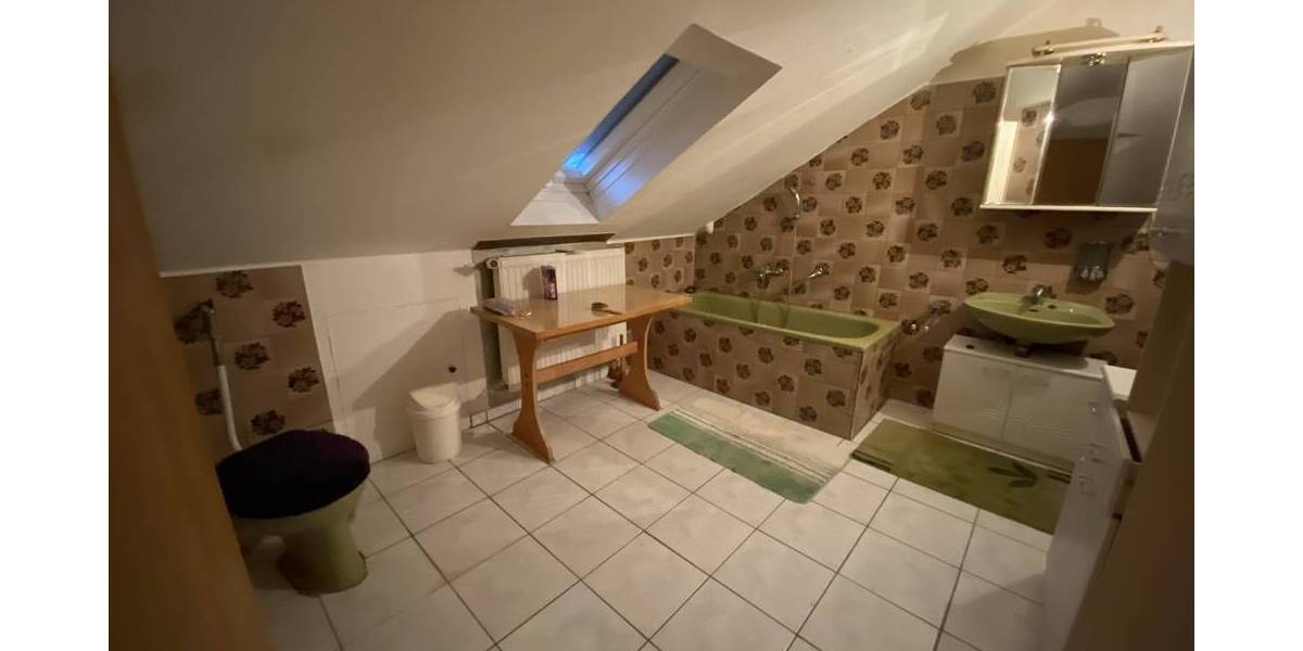 Mehrfamilienhaus, Wohnhaus Hammelburg / Untererthal Untererthal - 7 Zimmer, 244 m&sup2;, 337.000&euro; | Angebot:26036920