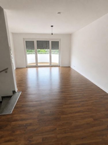 Neuwertiges, gepflegtes Haus mit Energieeffizienzklasse A+, großzügig gestaltetin 97493 Bergrheinfeld (ID 10702) - Doppelhaushälfte Bergrheinfeld Bergrheinfeld | Angebot:27167692